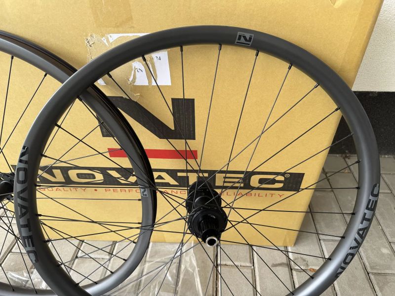 Sada kol NOVATEC M30 carbon 29" - nove
