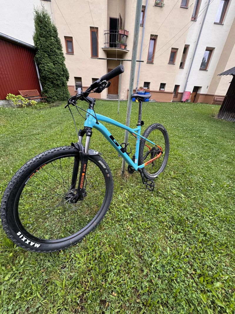 Prodám horské kolo GT Avalanche Sport 2020 – vel. L, 29” kola