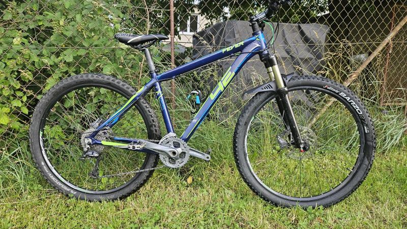 4EVER FEVER, 27,5", vel. M, hydraulické kotoučové brzdy, vzduchová vidlice