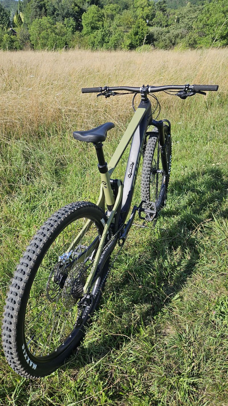 Ghost Riot Trail CF Pro 2025, 29", vel. L (178 - 190cm)