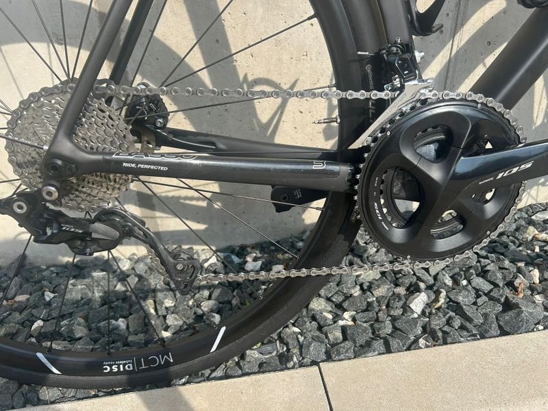 Basso Venta disc, shimano 105, vel 56