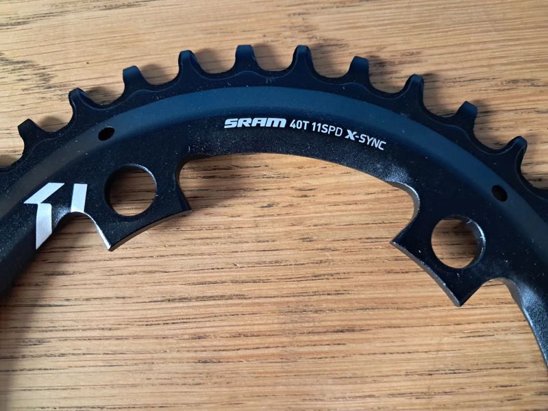 Převodník SRAM CR X-SYNC ASYM 11S 40T 110 BCD AL3.6 BLK