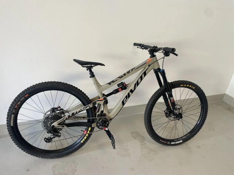 Pivot Firebird X01
