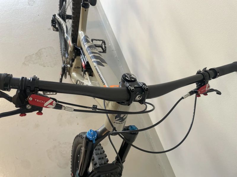 Pivot Firebird X01
