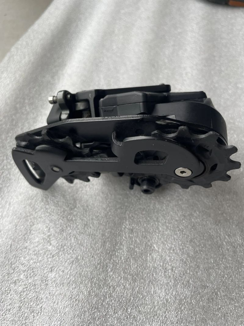 Sram Rival eTap AXS D1 přehazovačka Max 36T