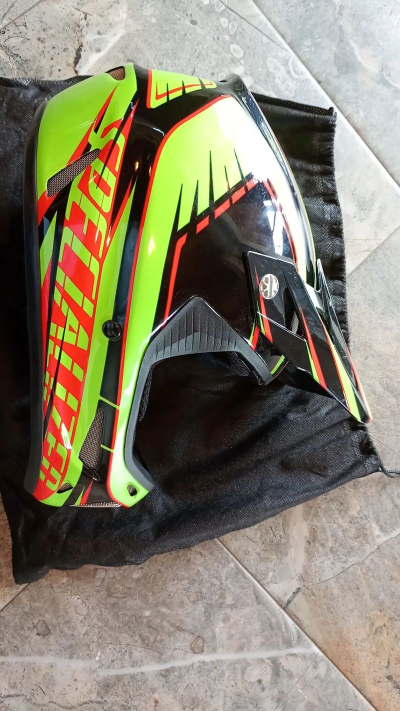 Integrální helma SPECIALIZED vel. S