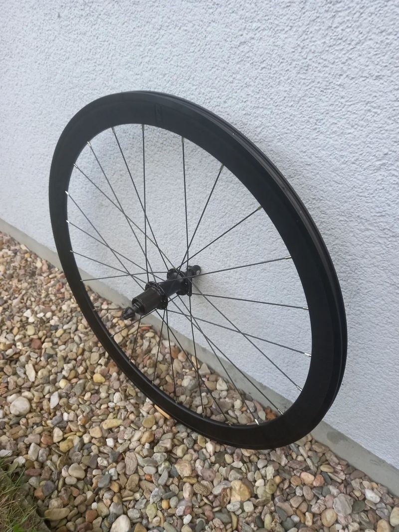Zadní kolo H PLUS SON SL-42 