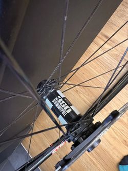 Kola s náboji DT Swiss 350s