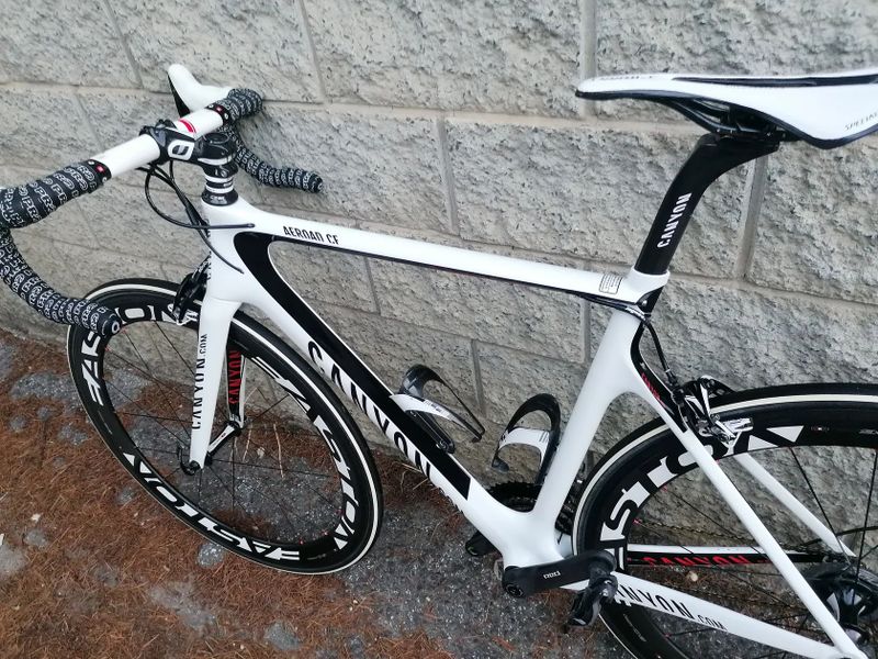 CANYON AEROAD CF CARBON