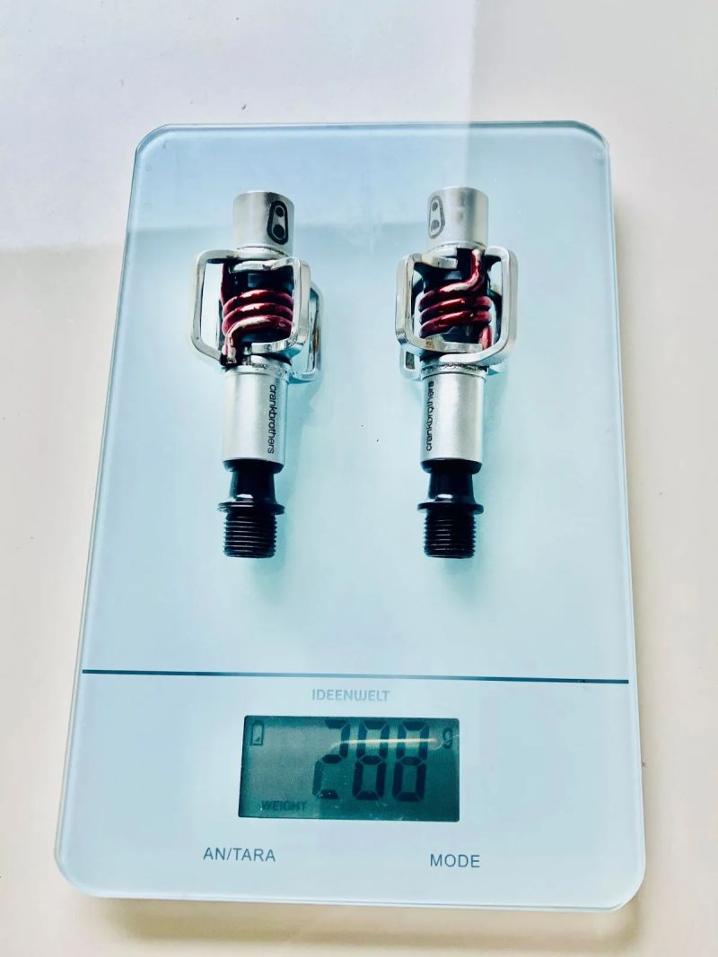 Crankbrothers - lehčí než XTR (288 g), super stav i cena!!