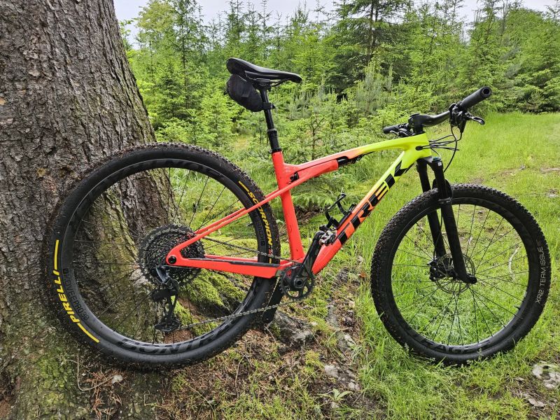 Trek Supercaliber 9.8 GX Radioactive Yellow to Coral Fade