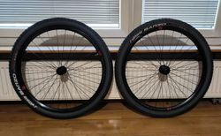 Gravel kola Fulcrum s plášti Vittoria - oboje nové, nepoužité