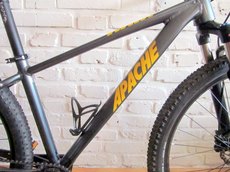 27,5" MTB APACHE WAYA na Shimano DEORE 1x10. Stav nového kola.