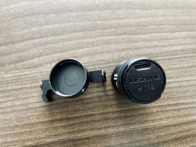 Lezyne Saddle Ai Alert 250 zadní světlo