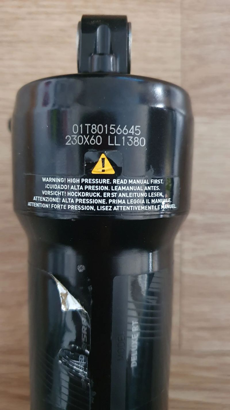 Rock Shox Deluxe RT 230x60