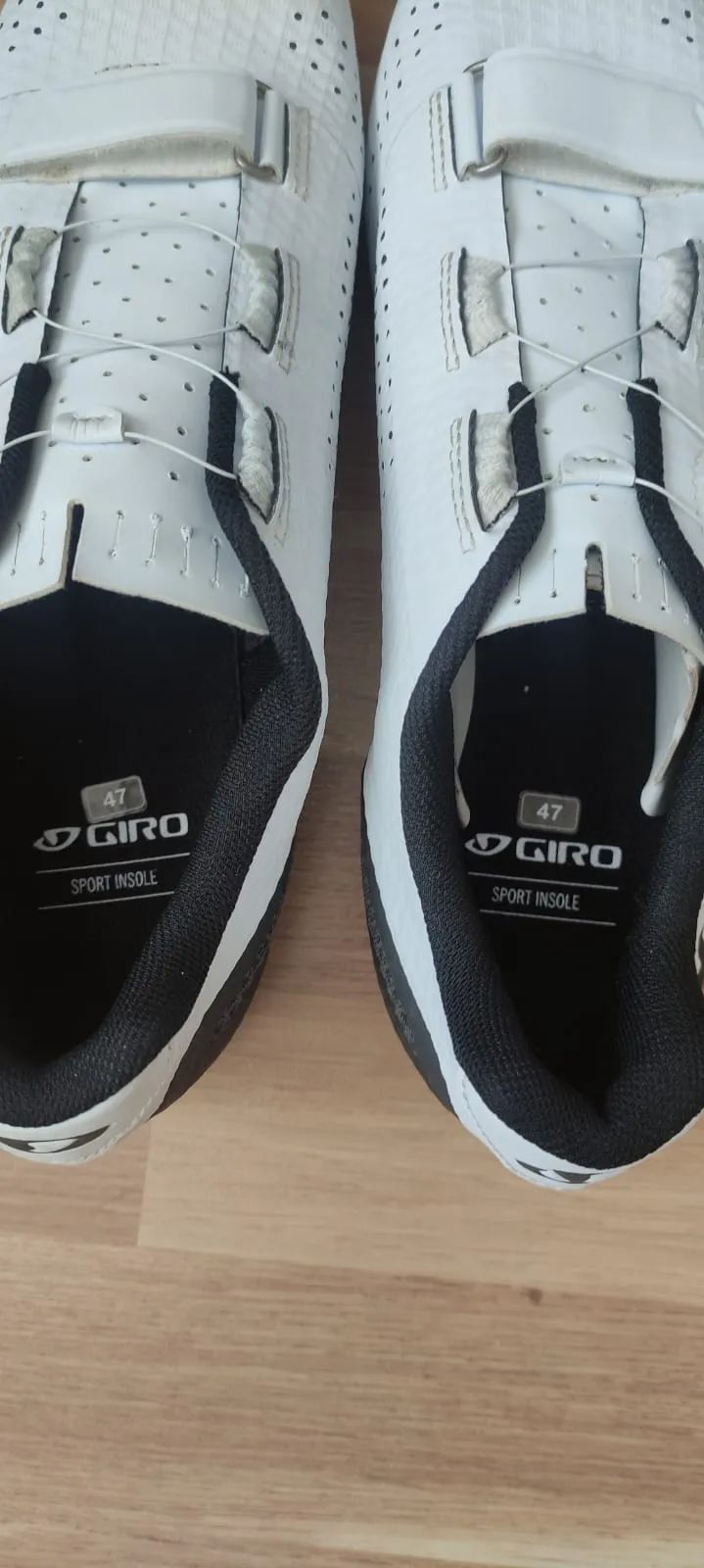 Giro Cadet, s karbonovou podrážkou a systémem Boa, velikost 47