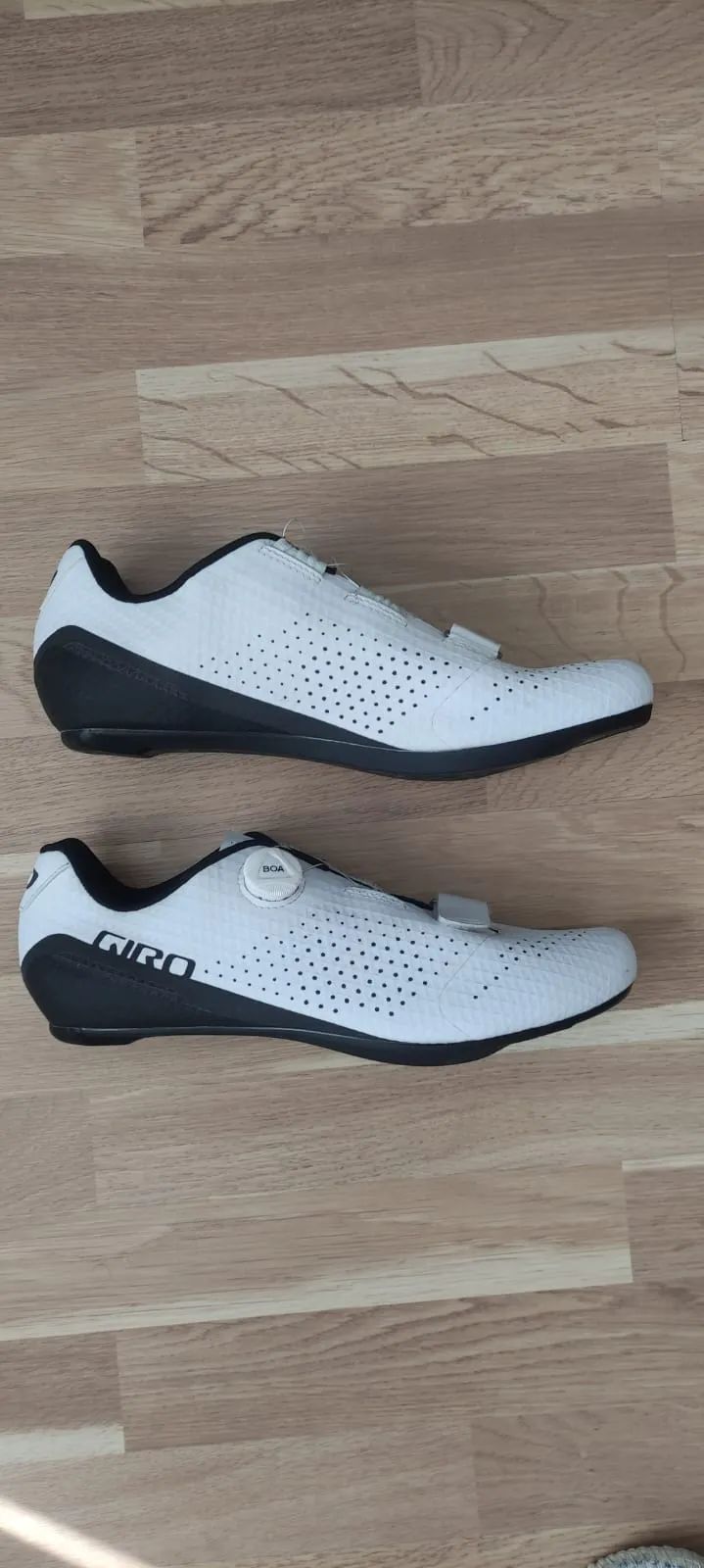 Giro Cadet, s karbonovou podrážkou a systémem Boa, velikost 47