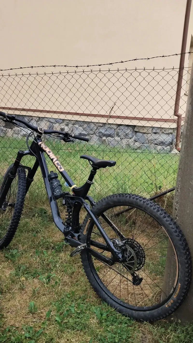 NS Bikes Define 150 Carbon Původní cena 120 000,-