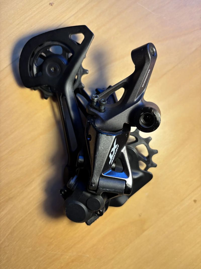 Přehazovačka Shimano Deore XT RD-M8100 12sp.