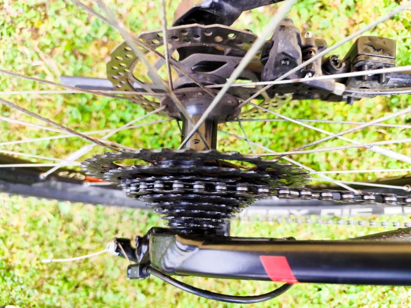 Prodám své celoodpružené horské kolo Rockrider ST 530 S