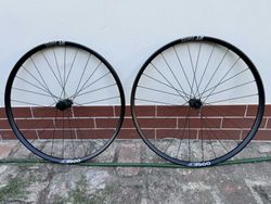 DT Swiss X1900 pár nových zapletených kol, tubeless ready, boost, záruka
