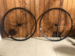 Silniční kola DT Swiss 1850 Spline ořech HG 