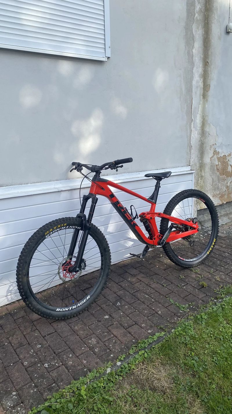 Trek slash 7 gen 5 (enduro kolo)
