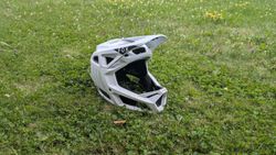 Fox Proframe Nace white - S (51-55cm)