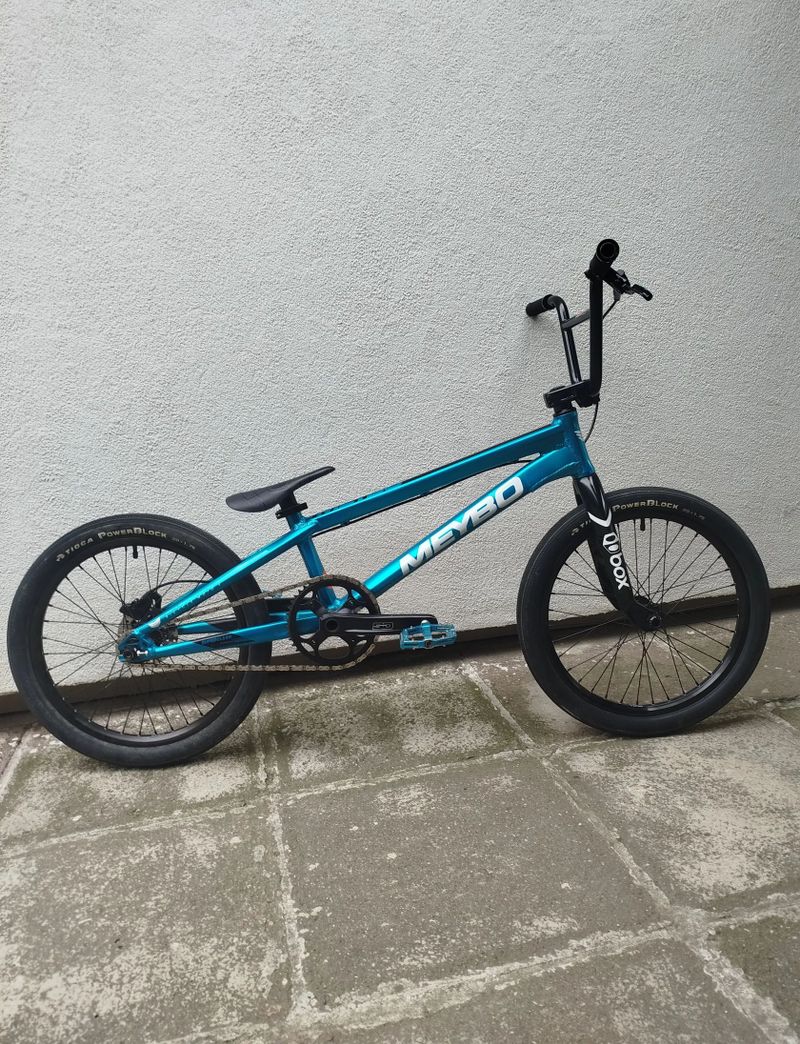 MEYBO Superclass