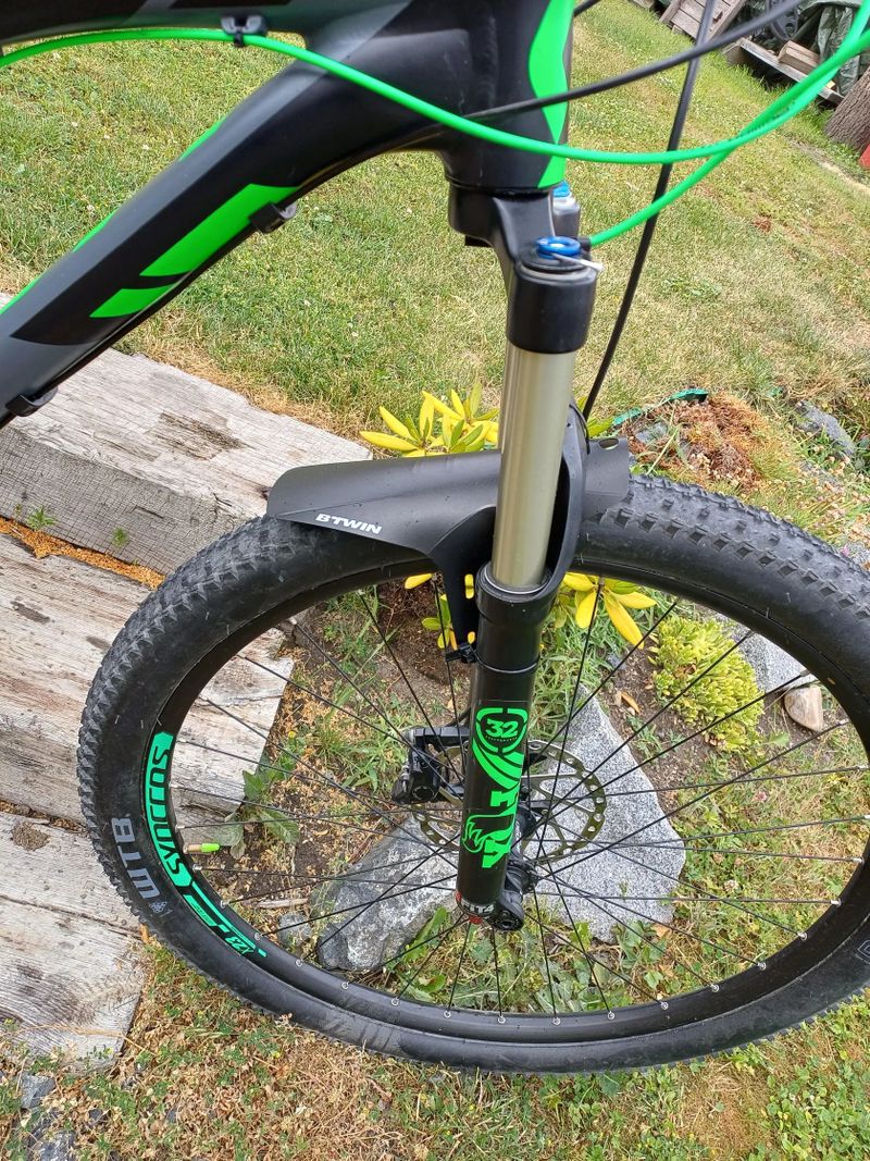 Scott Genius 940, vel. L velmi pěkný, Fox, Shimano