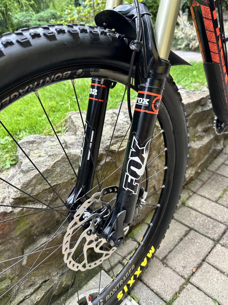 Trek Fuel EX 9 (2015) – celoodpružené trailové kolo