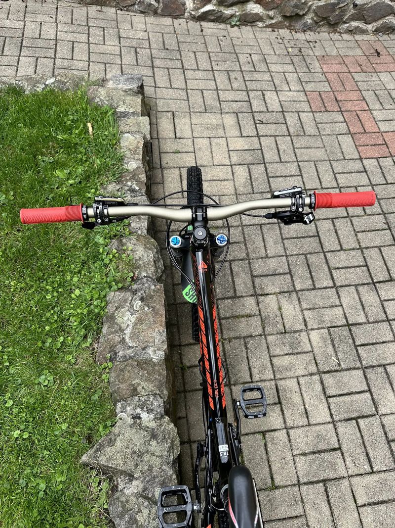 Trek Fuel EX 9 (2015) – celoodpružené trailové kolo