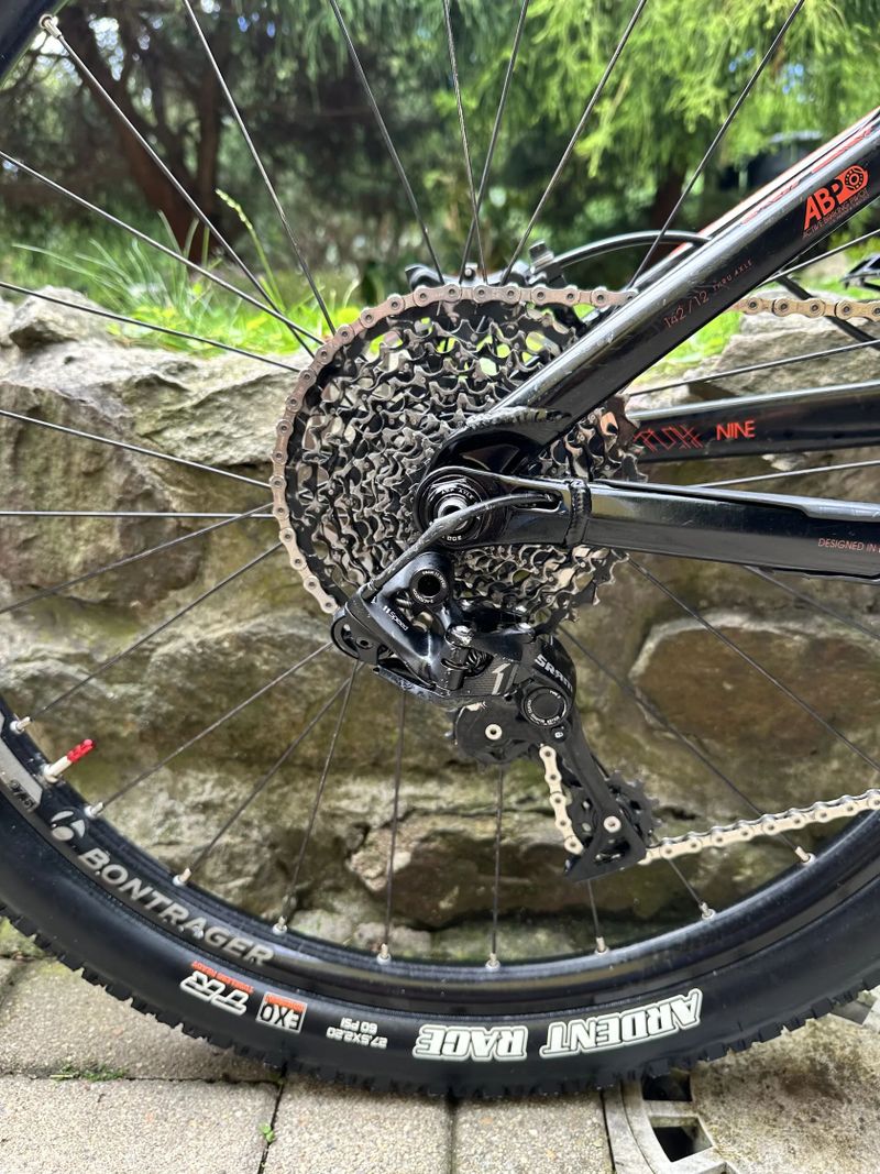 Trek Fuel EX 9 (2015) – celoodpružené trailové kolo
