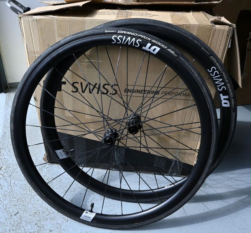 Kola DT Swiss E 1800 Spline včetně plášťů GP 5000 AS TR