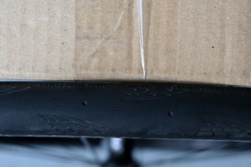 Kola DT Swiss E 1800 Spline včetně plášťů GP 5000 AS TR