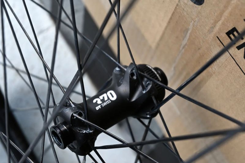 Kola DT Swiss E 1800 Spline včetně plášťů GP 5000 AS TR