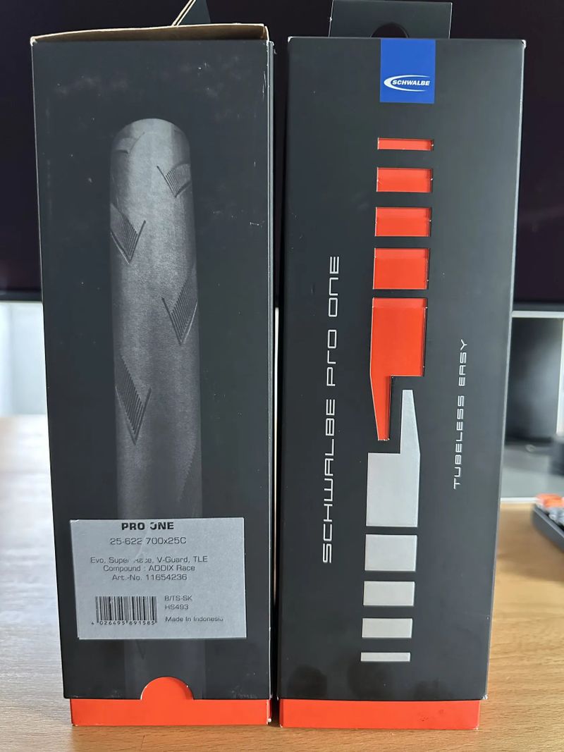 Schwalbe PRO ONE 25-622 (700x25C) TLE (bezdušové)