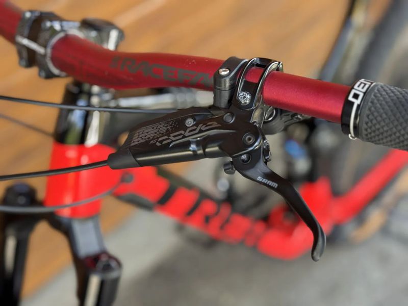 Trek Fuel Ex 7- SRAM AXS, ROCK SHOX lyrik ULTIMATE
