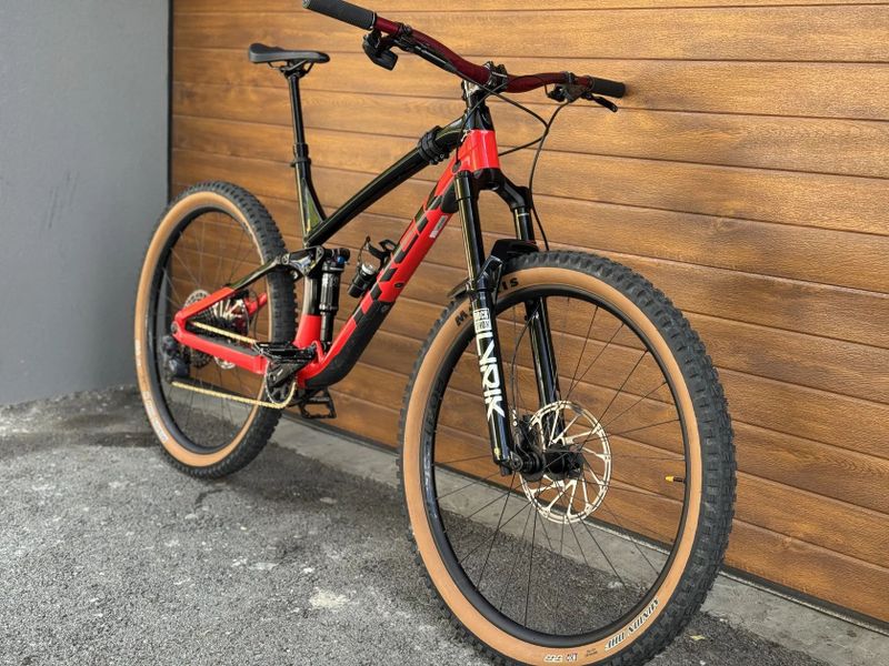 Trek Fuel Ex 7- SRAM AXS, ROCK SHOX lyrik ULTIMATE