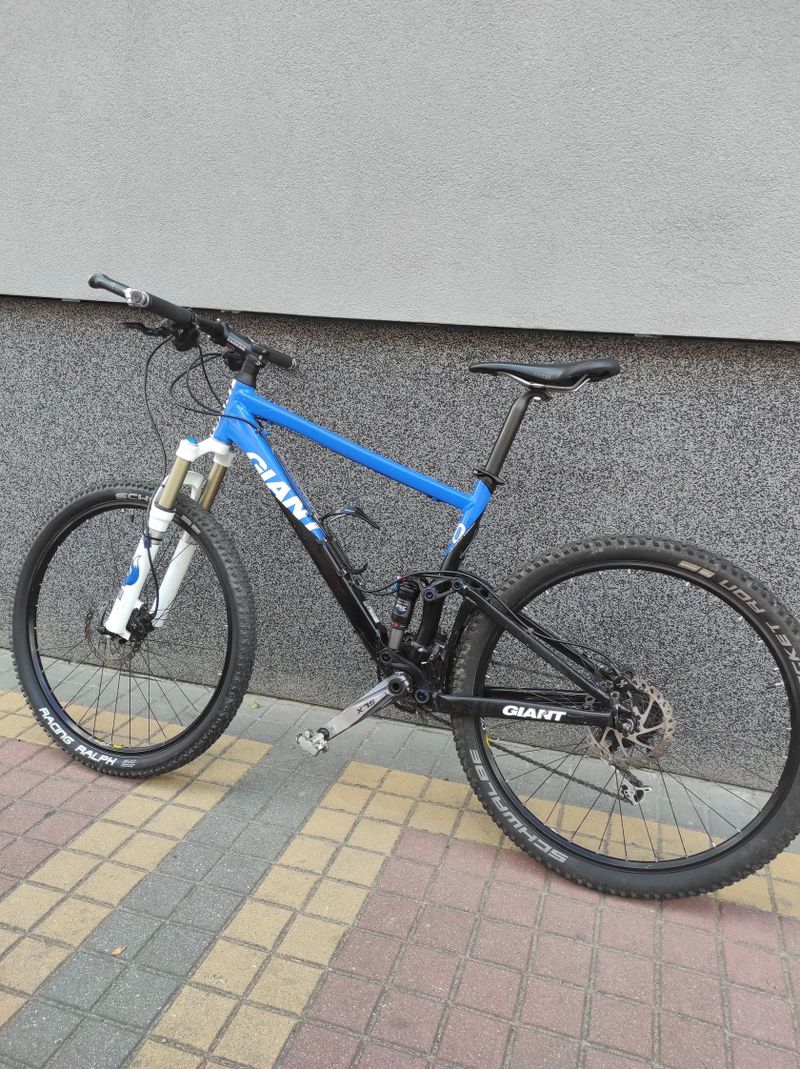 GIANT ANTHEM X2 celoodpružené horské kolo (M)