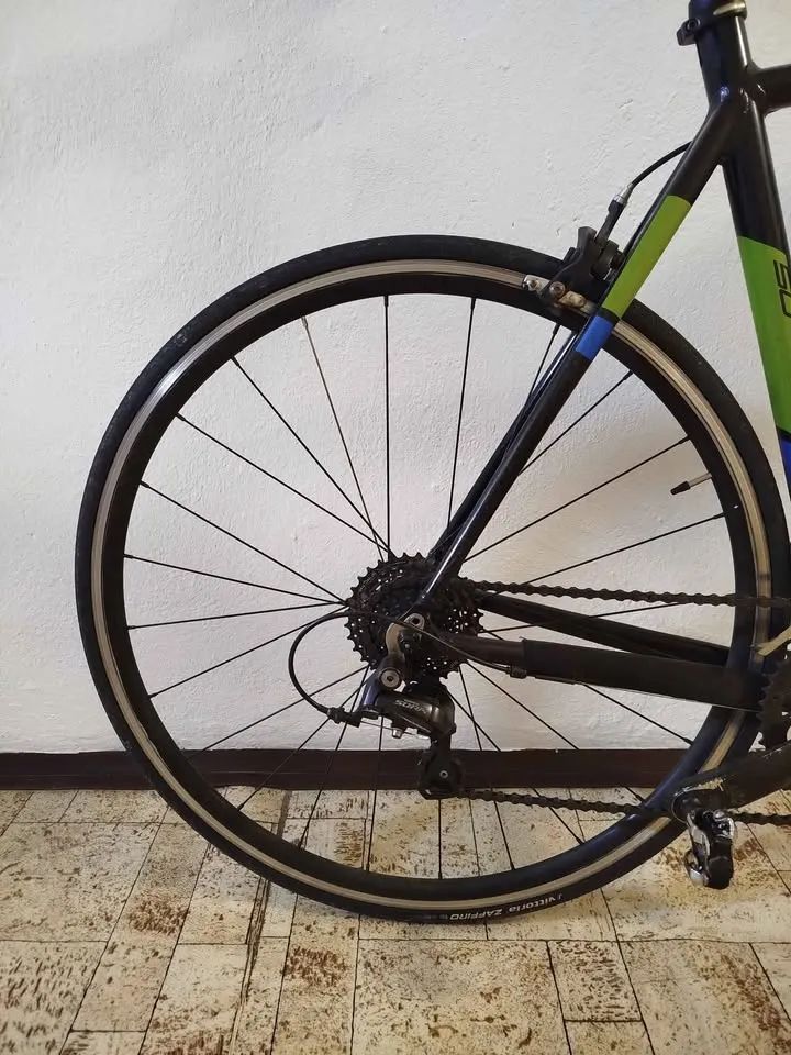 Silniční kolo SCOTT – XL rám, karbonová vidlice a sedlovka
