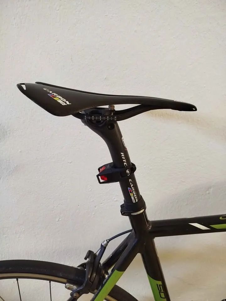 Silniční kolo SCOTT – XL rám, karbonová vidlice a sedlovka