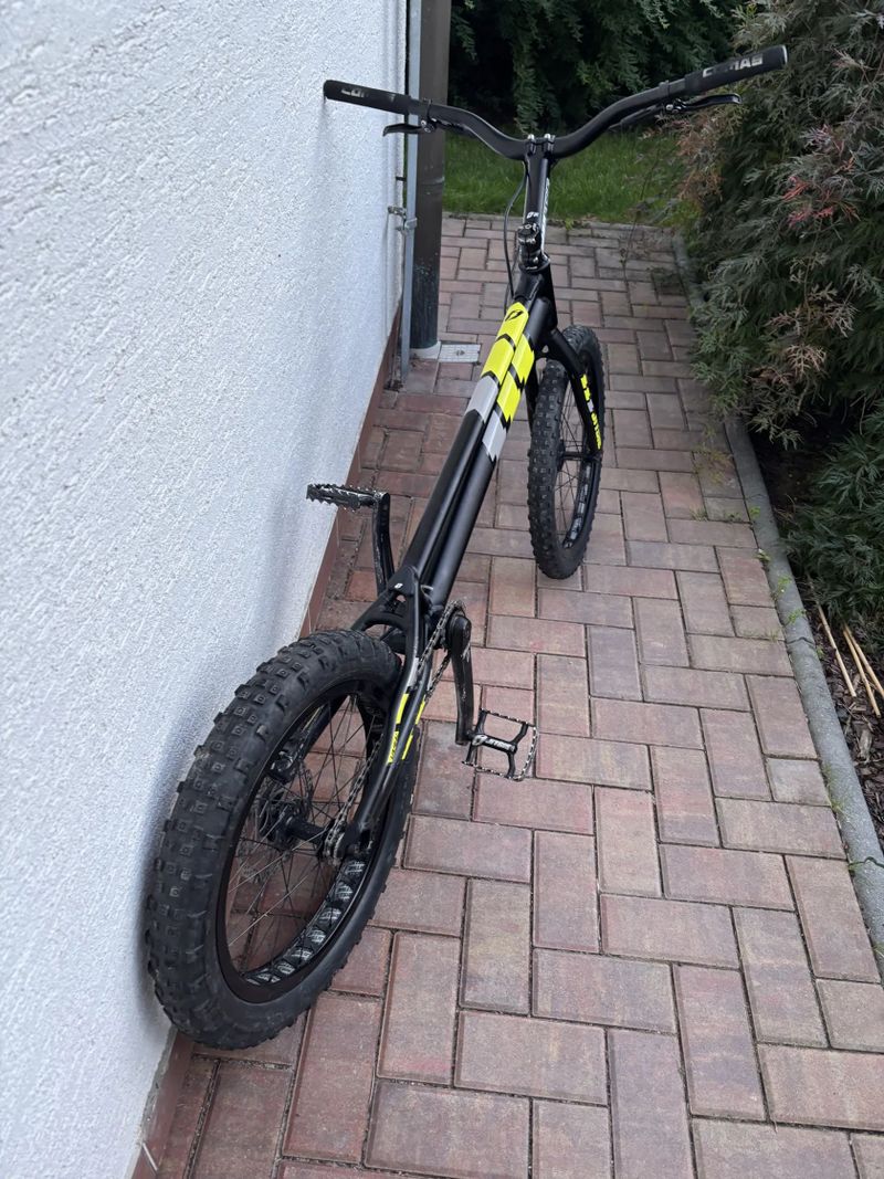 Prodám Trialové kolo Jitsie (155-180cm)