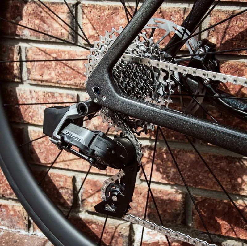 TREK EMONDA SL 6 AXS etap Karbon 2023 - SRAM RIVAL AXS etap 2x12 - Karbonova kola