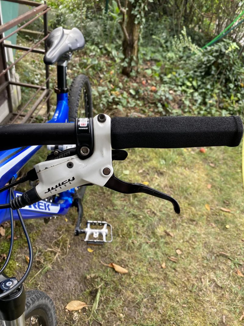CELOODPRUŽENÉ HORSKÉ KOLO TREK FUEL EX 5
