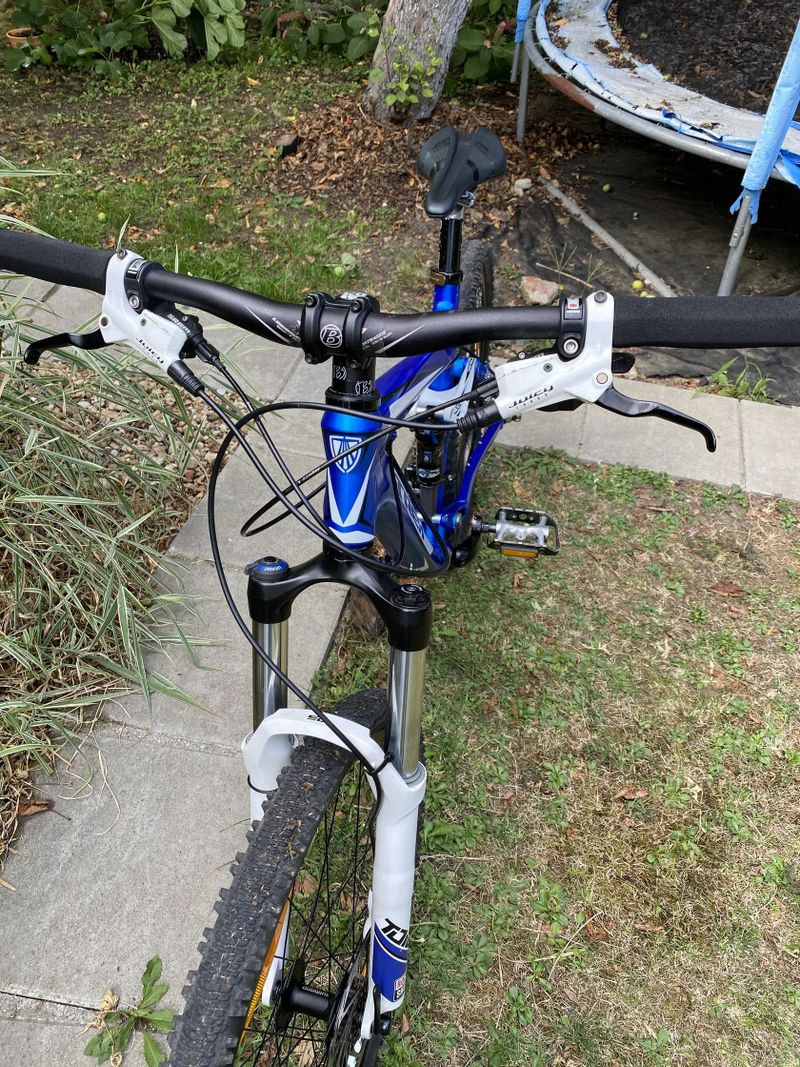 CELOODPRUŽENÉ HORSKÉ KOLO TREK FUEL EX 5
