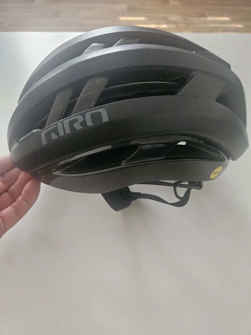 Prodám helmi Giro Aries spherical