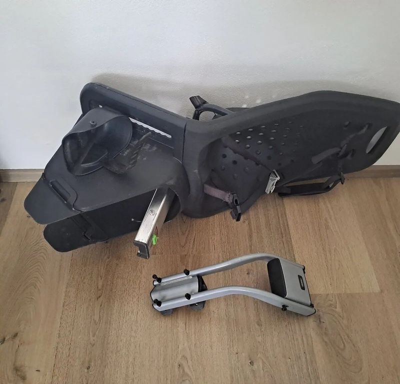 Dětská cyklo sedačka THULE YEPP MAXI