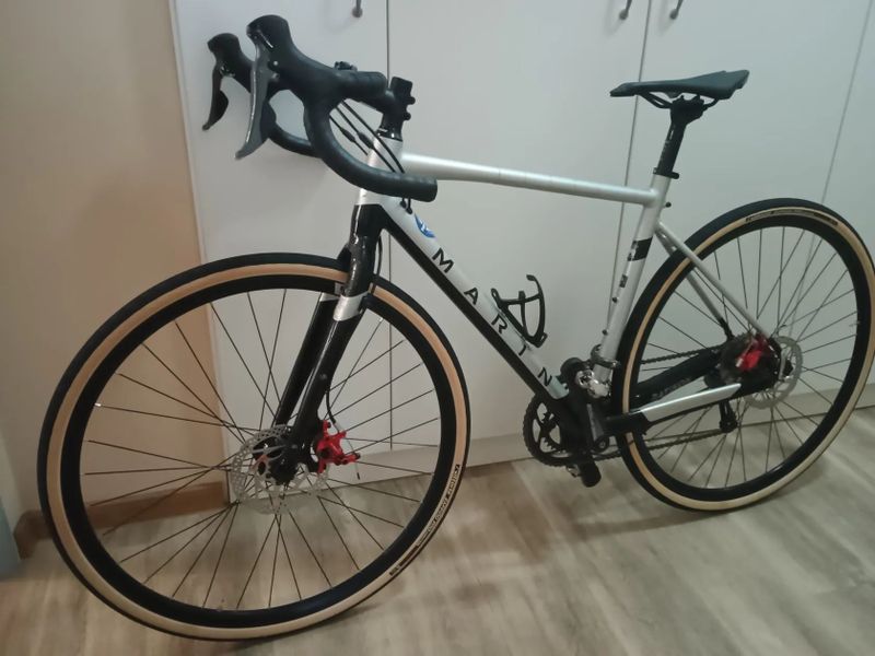 Gravel kolo Marin Gestalt, hliník, vel. M (54)