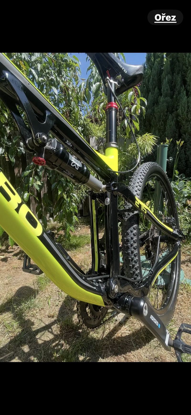 Haro SHIFT S3 16" s přidanou teleskopickou sedlovkou značky KIND SHOCK Drop Zone R.